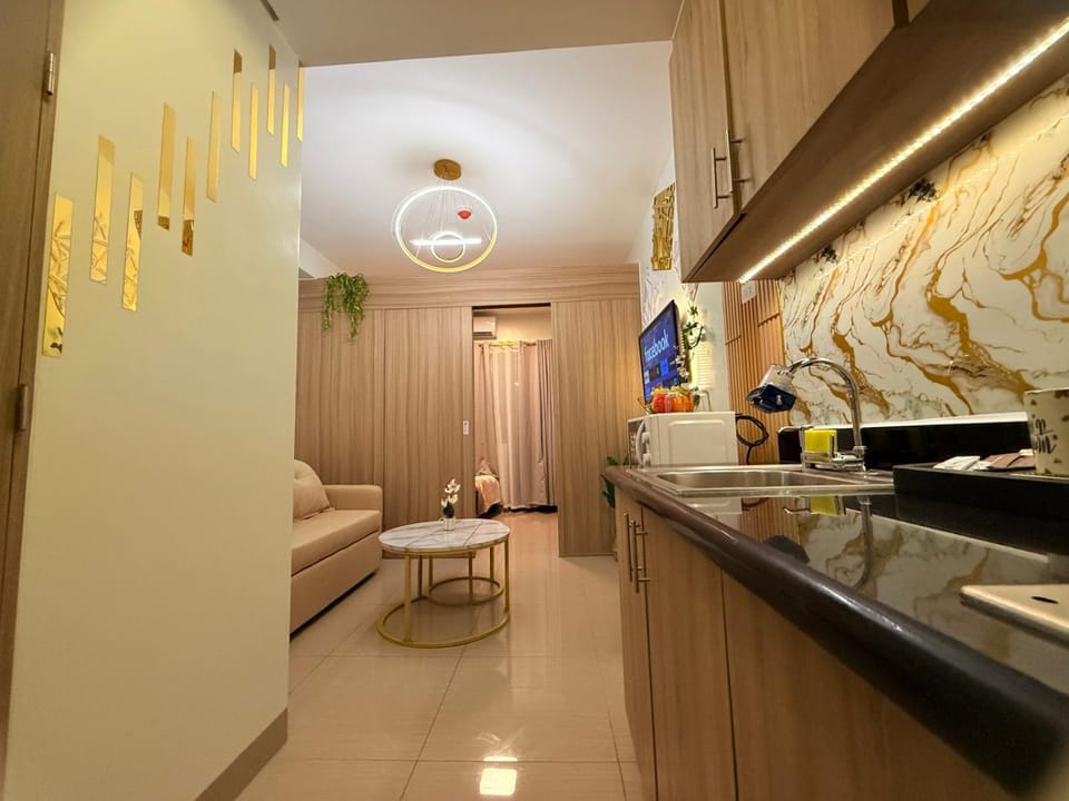 Shore 2 Residences Tower 3 by HappyHaven Apartment in Pasay
