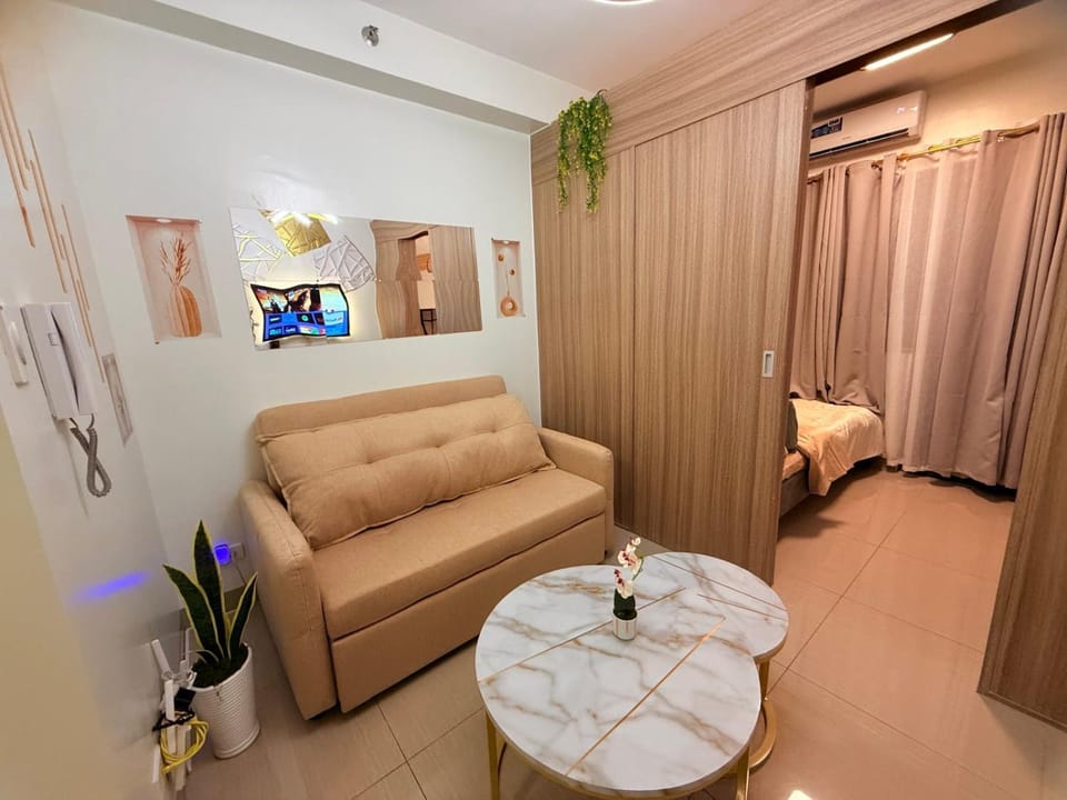 Shore 2 Residences Tower 3 by HappyHaven Apartment in Pasay