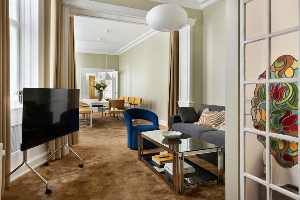 TV and multimedia, Living room, Seating area