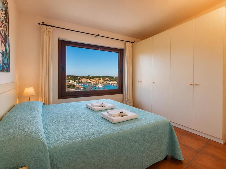 Bed, Bedroom, Sea view, wardrobe