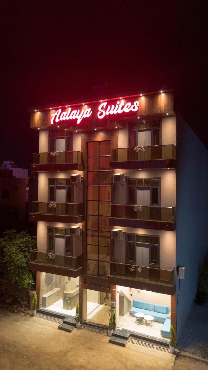Property building, Facade/entrance