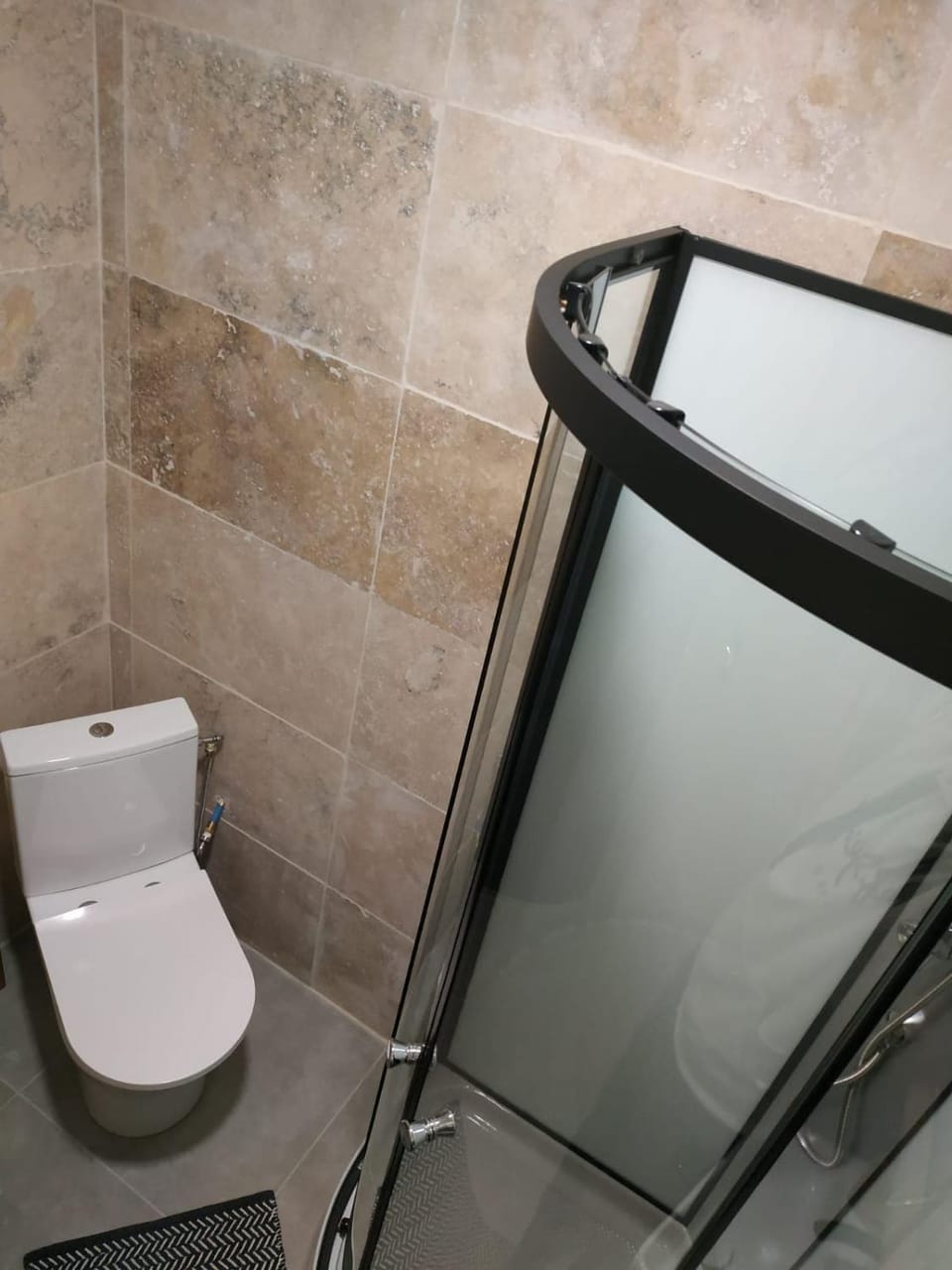 Equipped Studio, 2 hours per day acces to a private swinmming pool Apartment in Occitanie