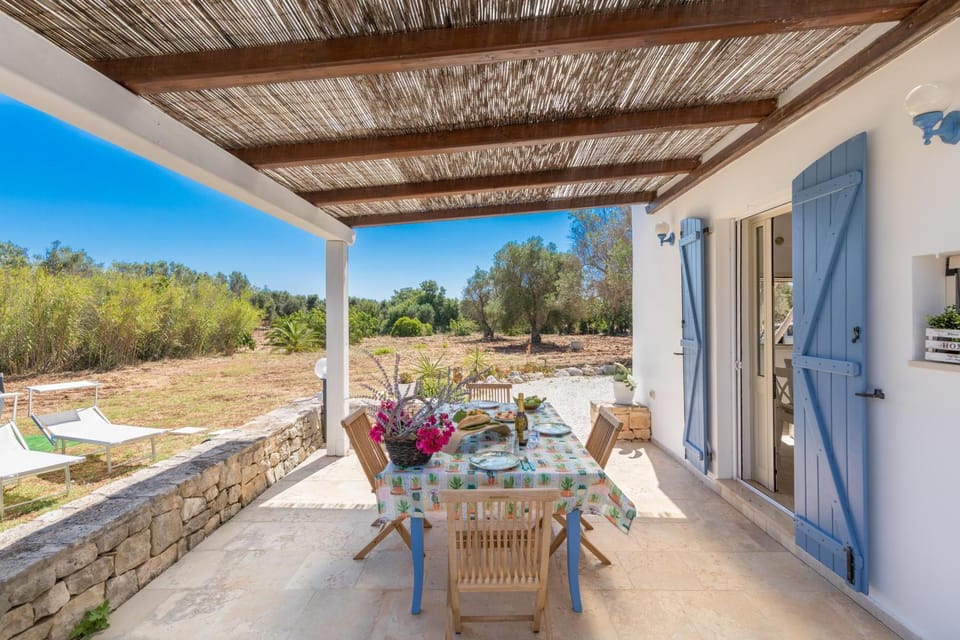 Patio, Dining area
