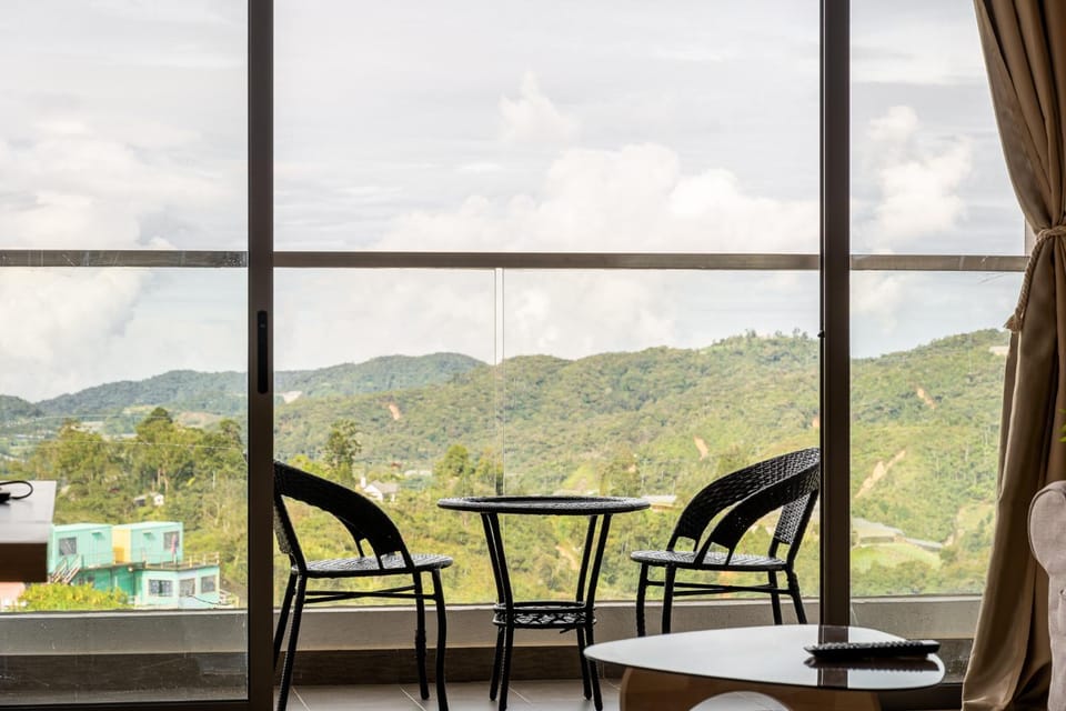 Property building, Seating area, Dining area, Mountain view