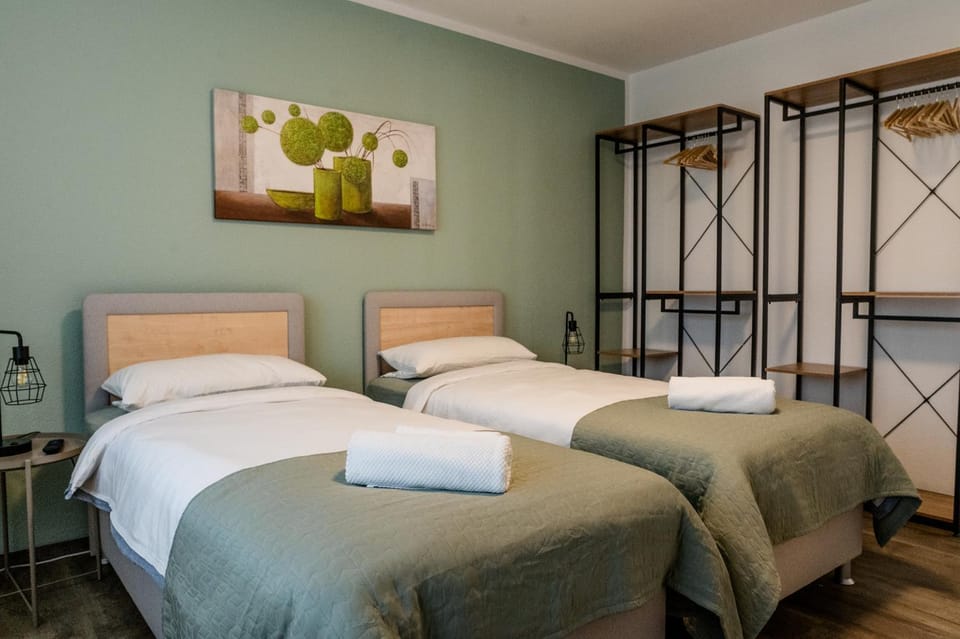 Bed, Photo of the whole room, Bedroom, towels