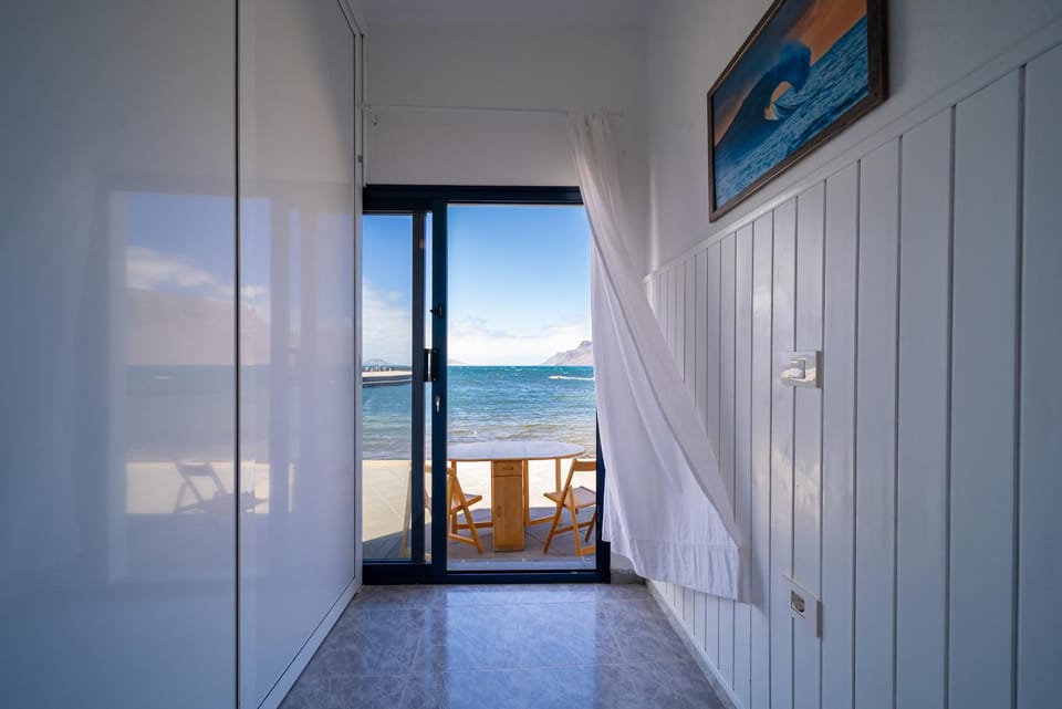Famara Home Beach Apartment in Isla de Lanzarote