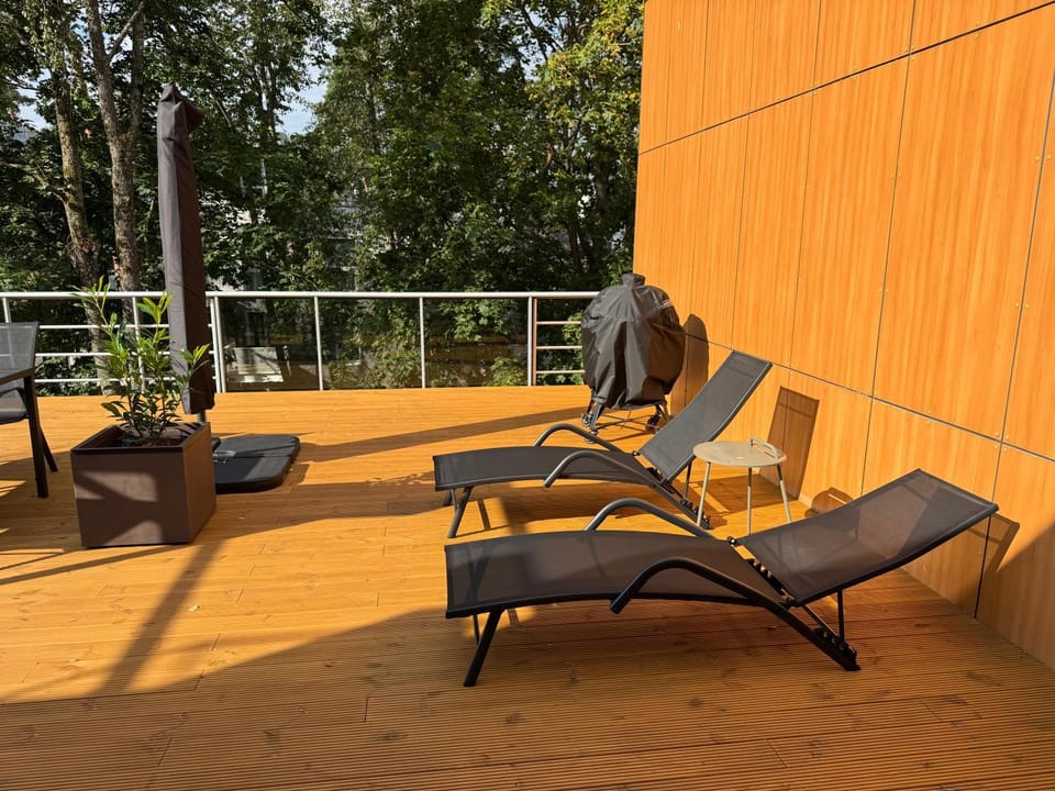 View (from property/room), Balcony/Terrace, Seating area, sunbed
