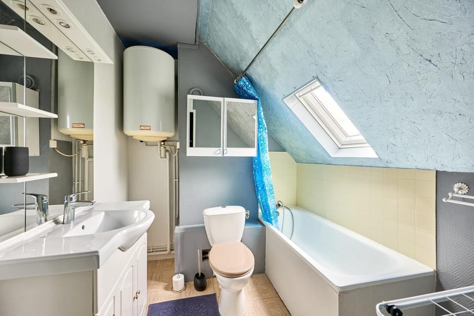 Bathroom, Bath