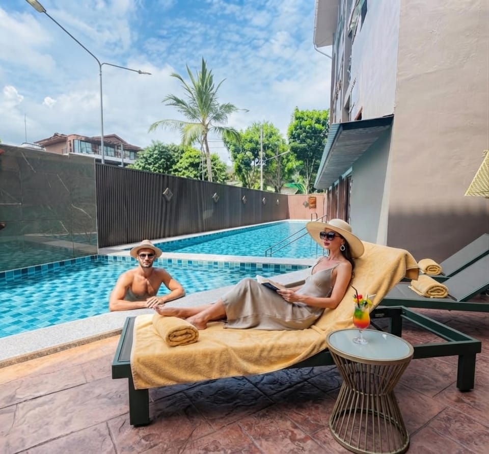 Swimming pool, Swimming pool