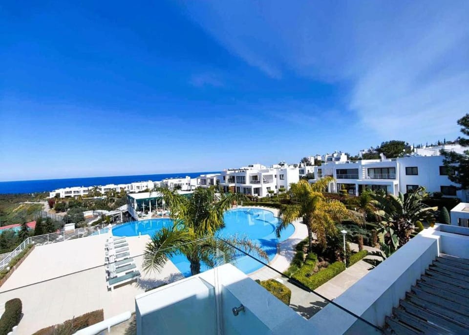 Property building, Day, Natural landscape, View (from property/room), Pool view, Sea view, Swimming pool, Time of day, sunbed