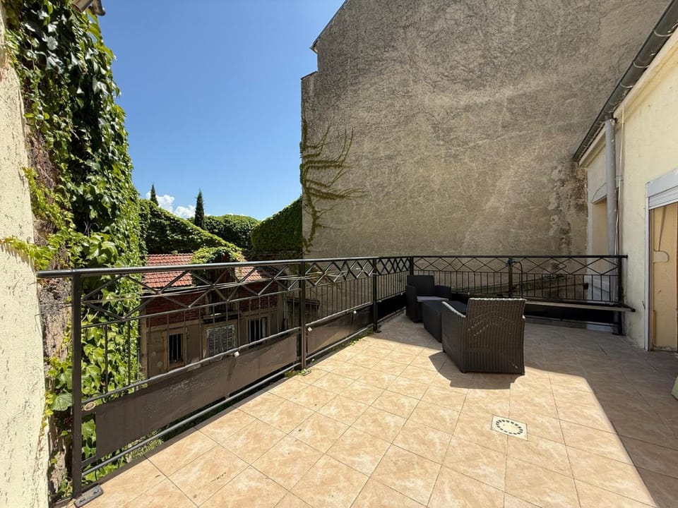 Face à la gare - Chambre 4 Bed and Breakfast in Auvergne-Rhône-Alpes
