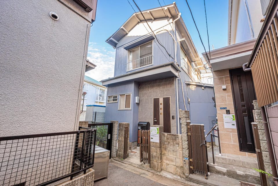 Property building, Day, Neighbourhood, Street view