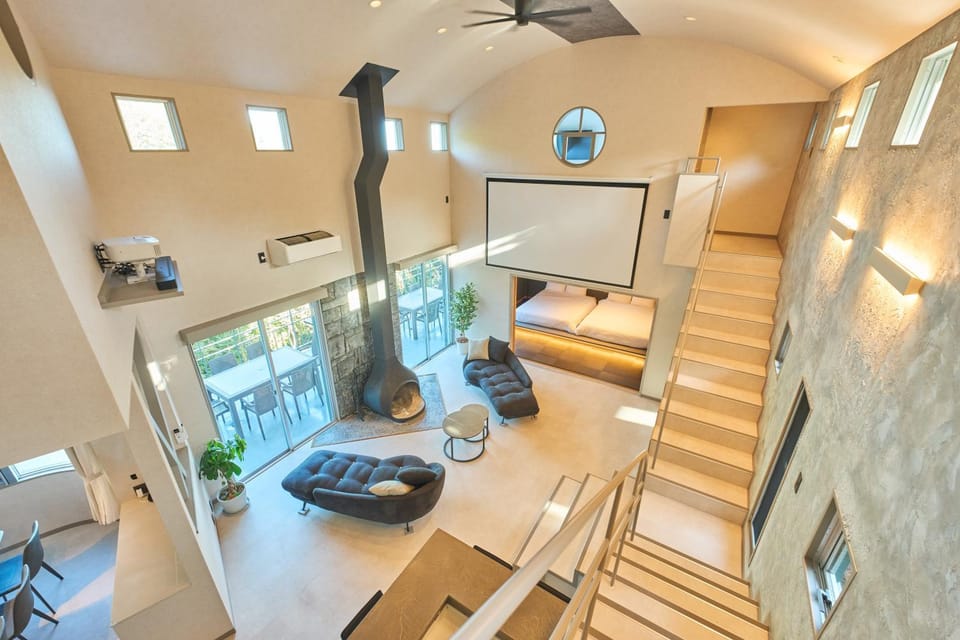 TV and multimedia, Living room, Seating area, fireplace