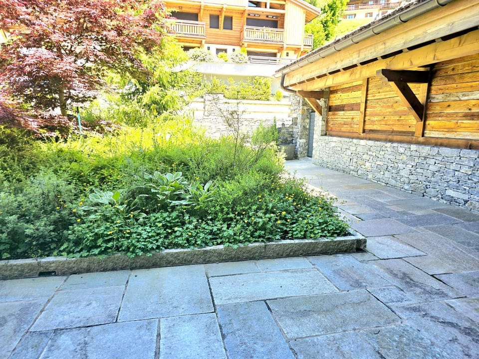 Property building, Garden