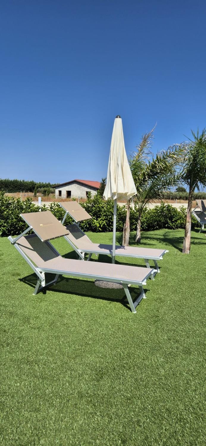 Spring, Day, Natural landscape, Garden, Garden, Garden view, sunbed