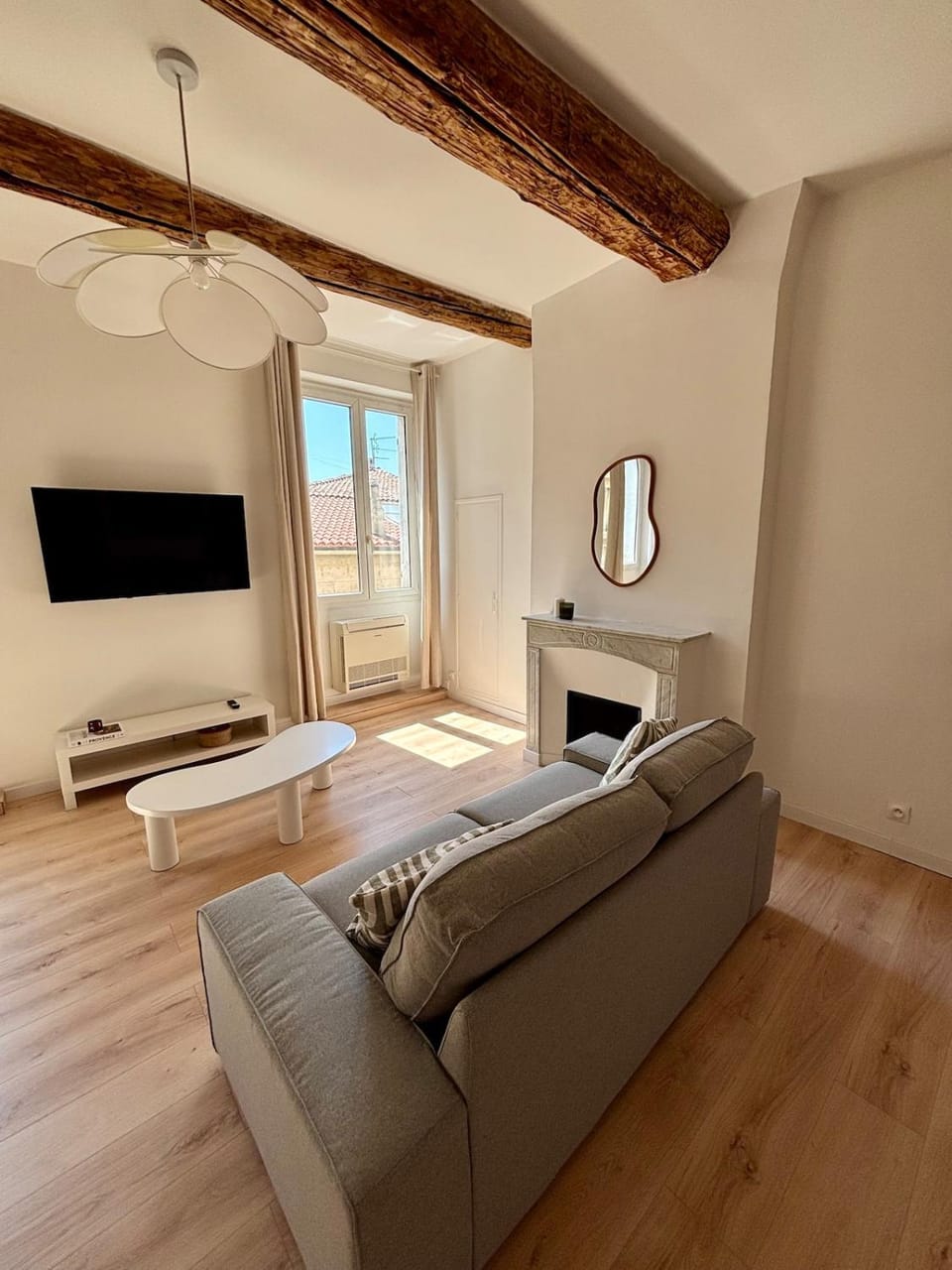 Communal lounge/ TV room, TV and multimedia, Living room, Seating area