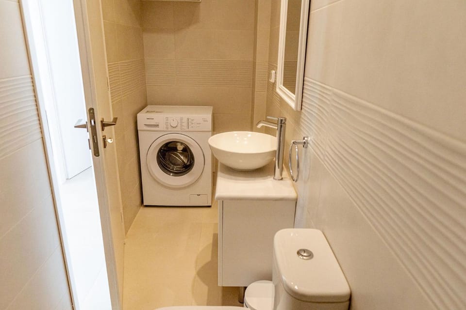 Toilet, Bathroom, washing machine