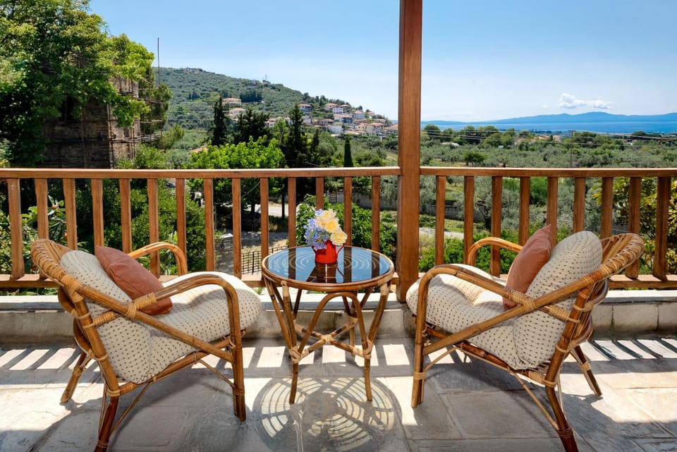 Day, View (from property/room), Balcony/Terrace, Seating area, Mountain view, Sea view