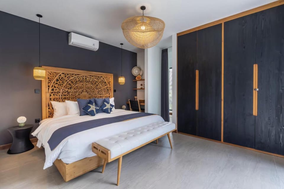 Seminyak Villa 2 BR - Private Pool & Rooftop Villa in North Kuta