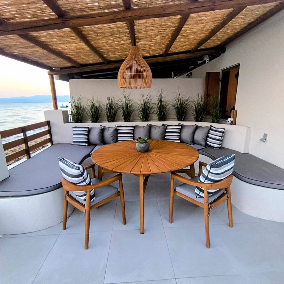 Patio, Natural landscape, View (from property/room), Balcony/Terrace, Sea view