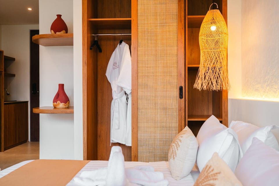 Bed, Bedroom, towels, wardrobe