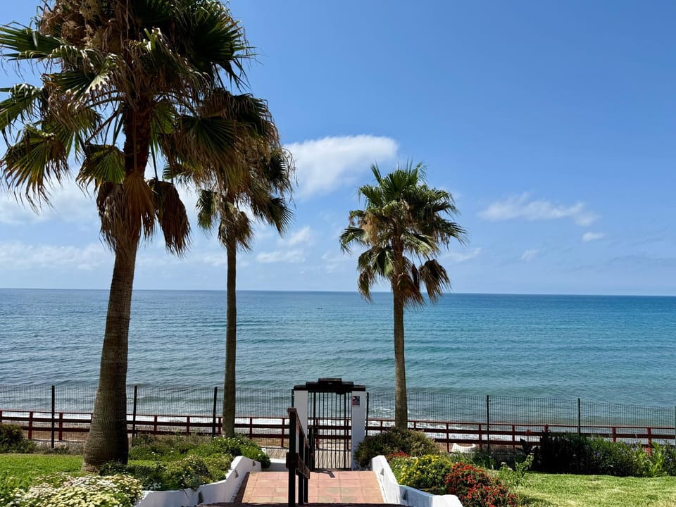 Sea Views Studio Calahonda - EaW Homes Apartment in Sitio de Calahonda