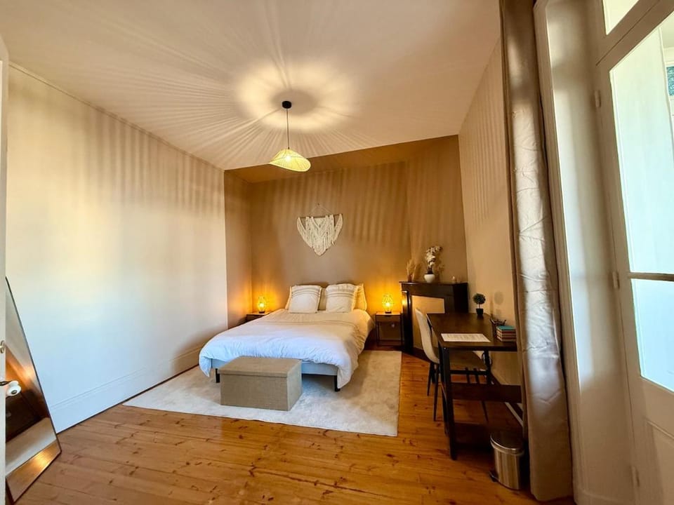 Face gare - Appartement Haussmannien 301 - 2 Chambres et Canapé-lit Apartment in Auvergne-Rhône-Alpes