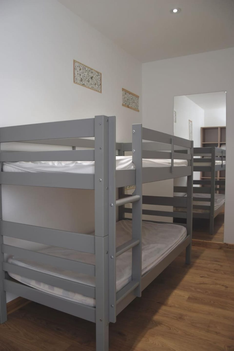 Bedroom, bunk bed
