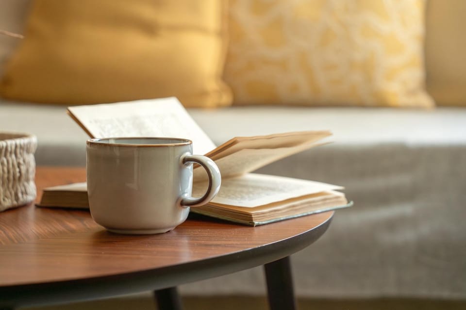 Coffee/tea facilities, Living room, Seating area