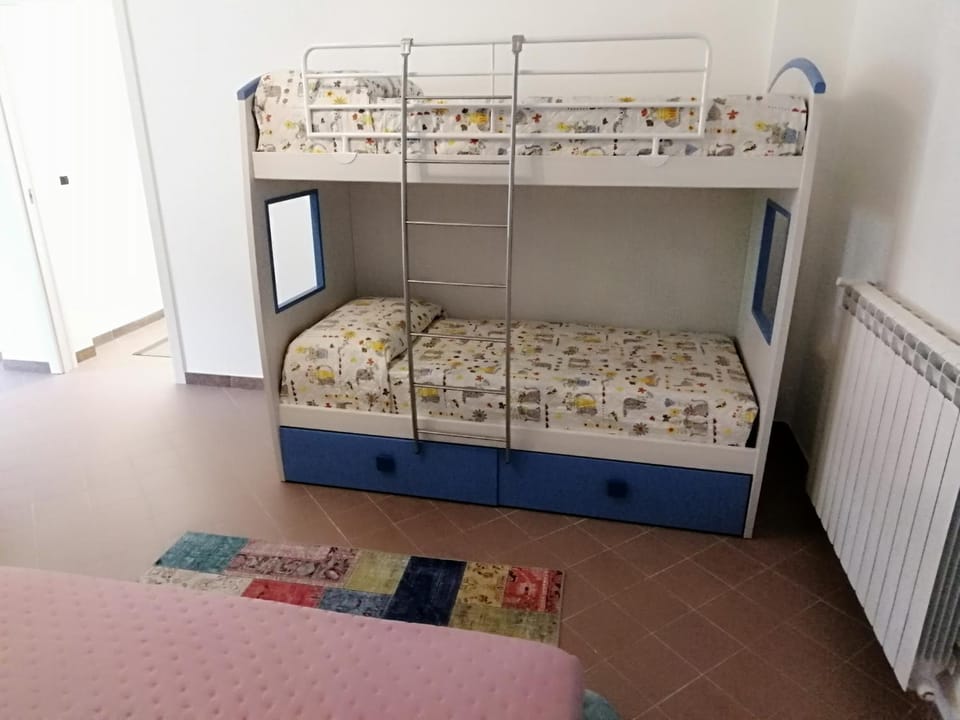 bunk bed