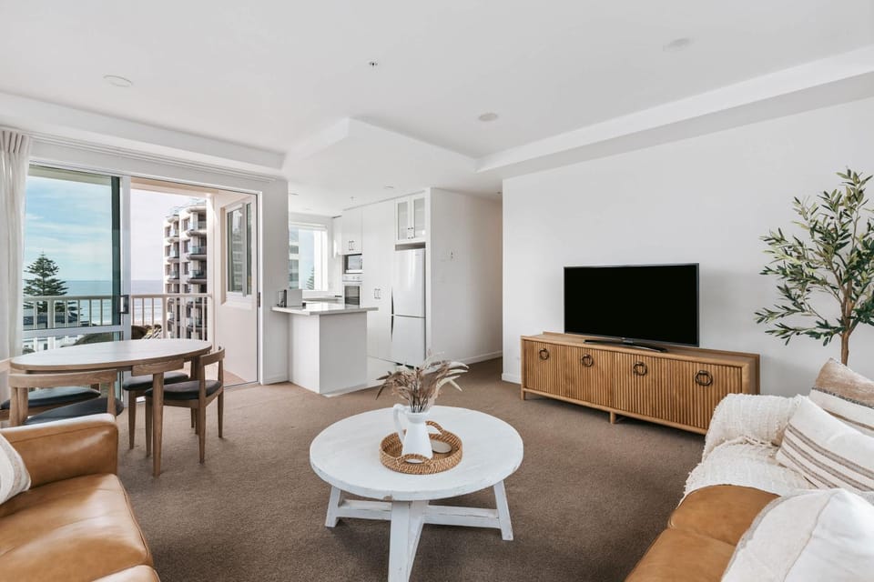 View (from property/room), Living room, Dining area