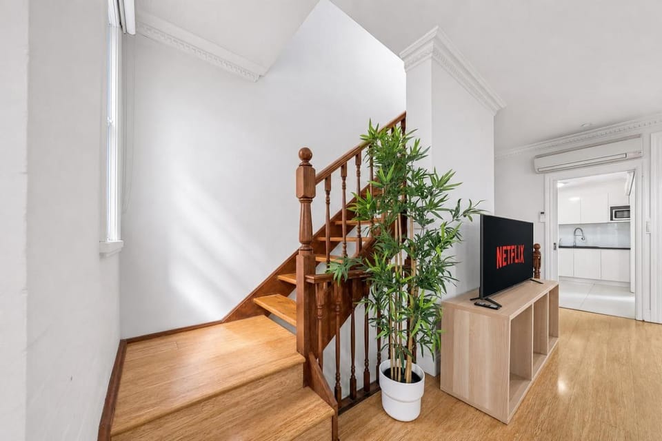 Communal lounge/ TV room, TV and multimedia, Kitchen or kitchenette, Photo of the whole room