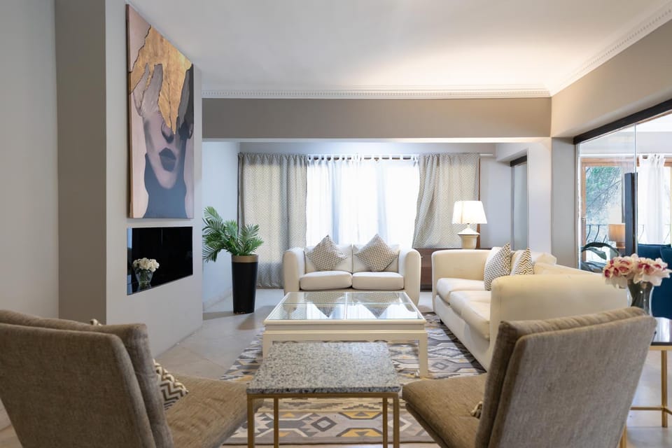 Living room, Seating area