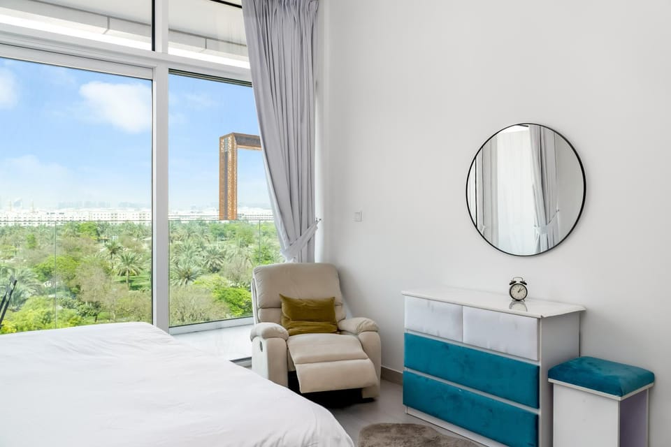 Cozy 1BR Dubai Frame Views Pool, Metro Access Apartment in Dubai