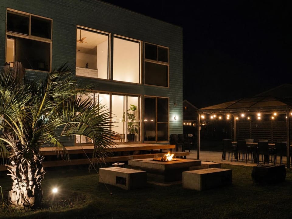 Property building, BBQ facilities, Garden view
