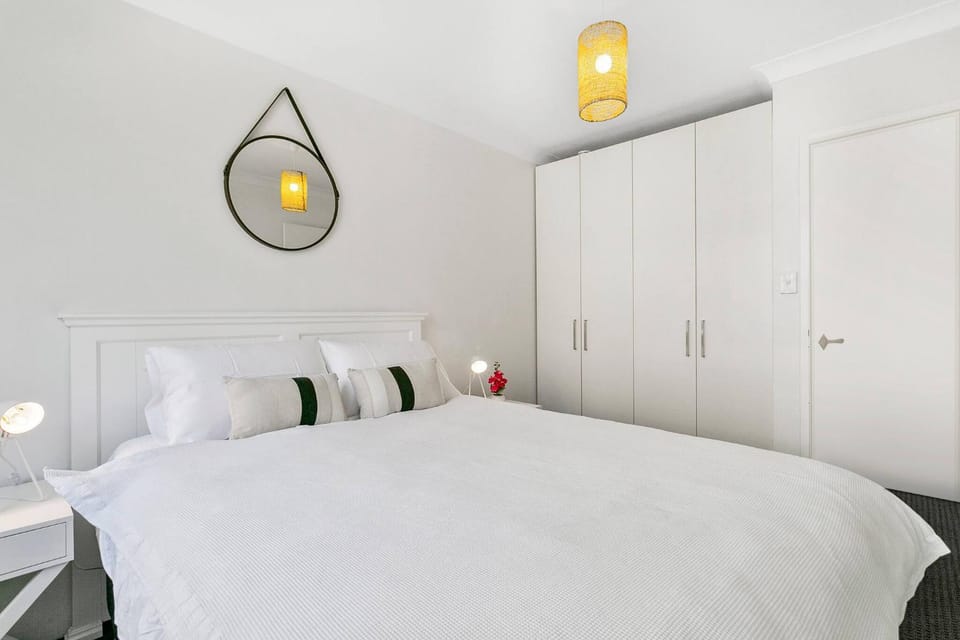 Bed, Bedroom, storage