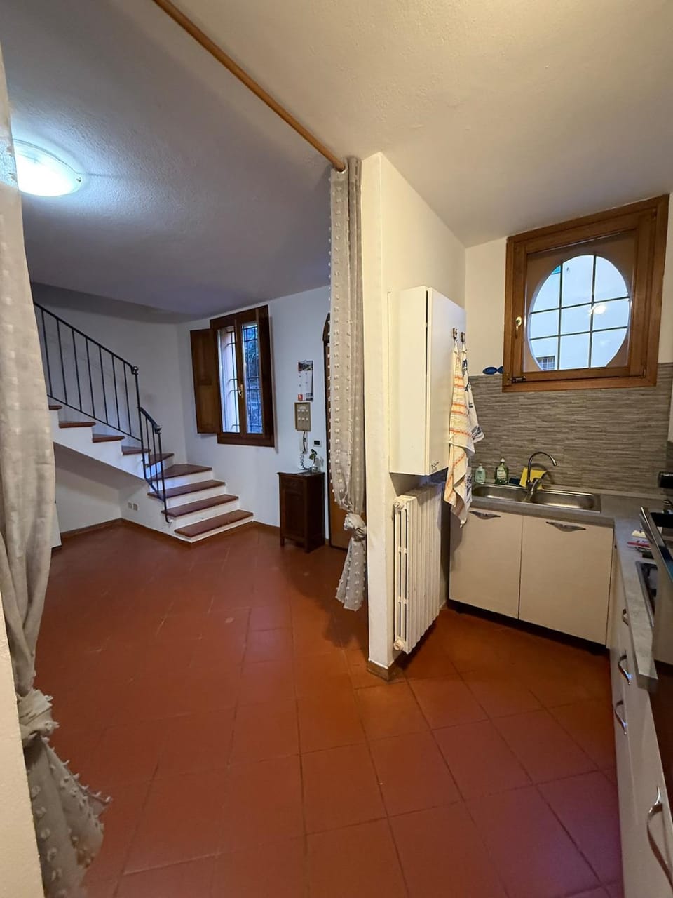 Kitchen or kitchenette, dishwasher, oven, pet friendly, stove