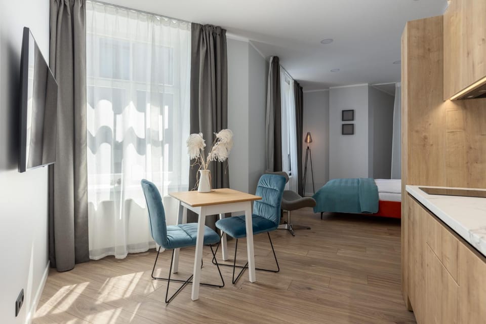 TV and multimedia, Kitchen or kitchenette, Dining area