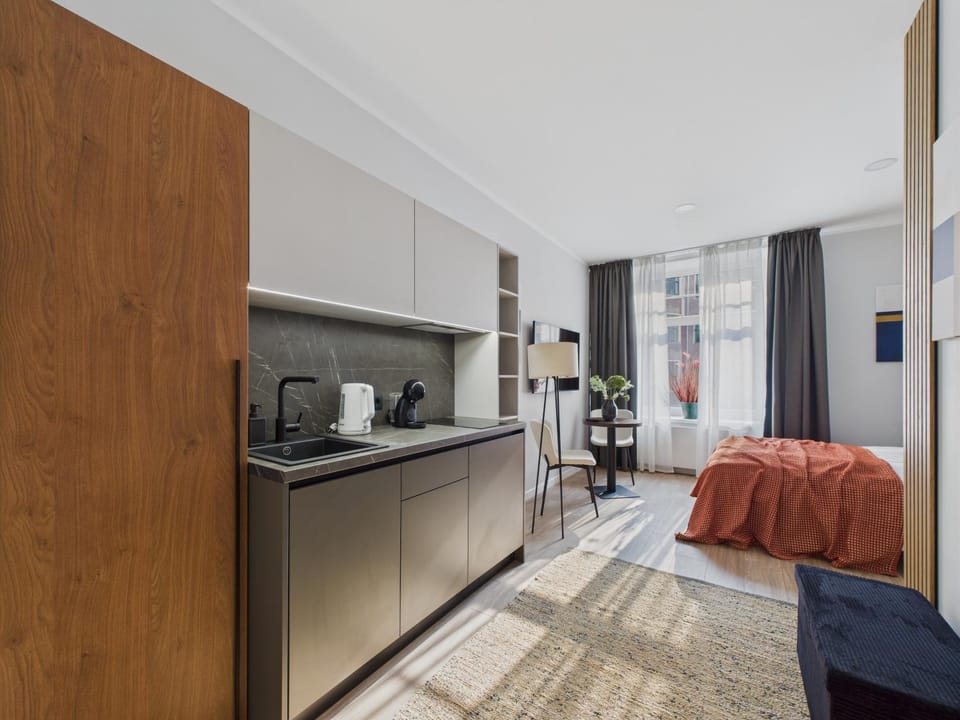 Bed, TV and multimedia, Coffee/tea facilities, Kitchen or kitchenette, Photo of the whole room, Bedroom