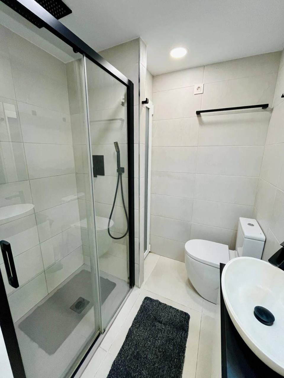 Shower, Toilet, Bathroom