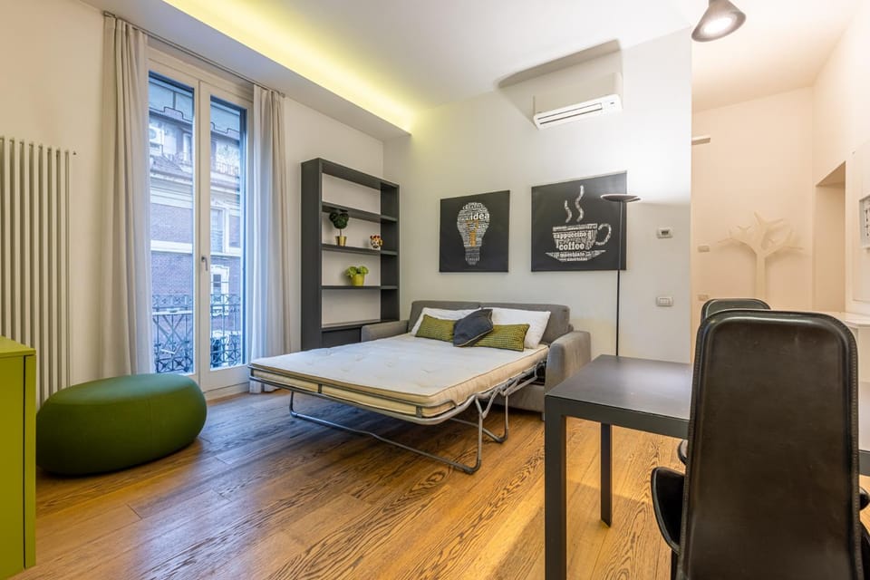 Bed, Living room, Seating area, Bedroom, air conditioner
