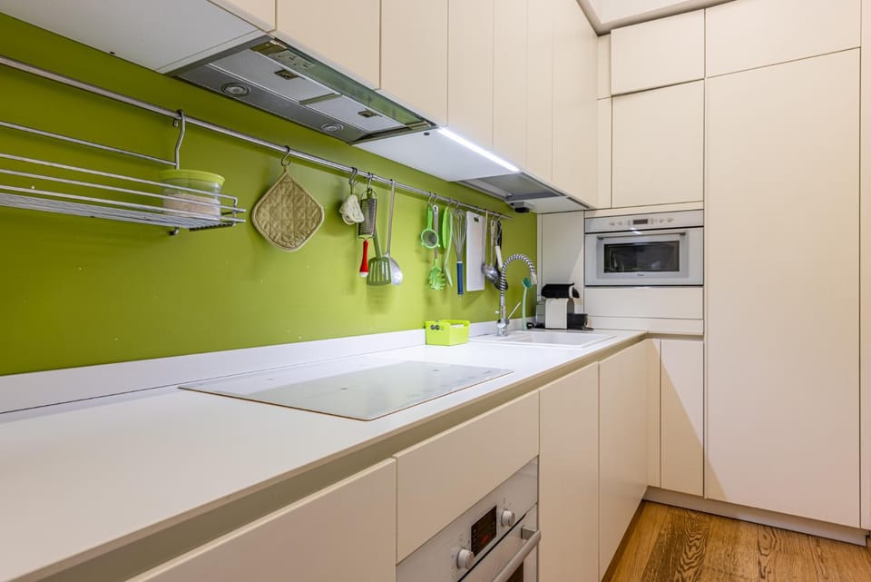 Kitchen or kitchenette, oven, stove