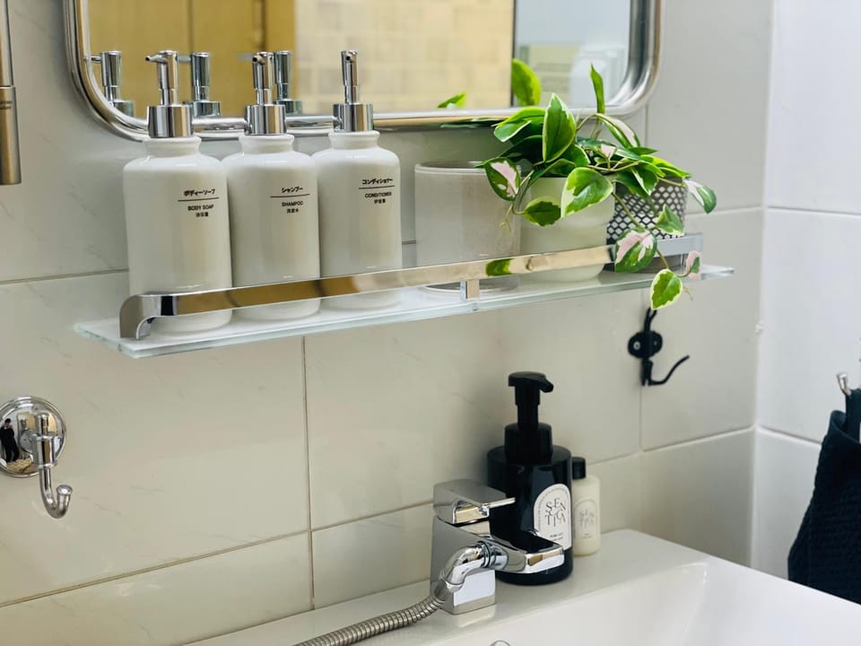 Cozy Stay 2 min walk to Konkuk Univ Station near Seongsu Apartment in Seoul