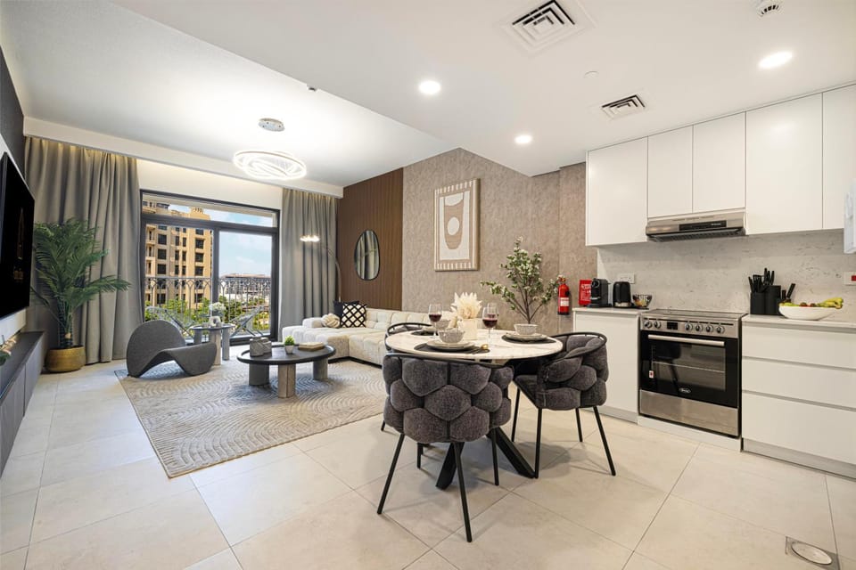 Kitchen or kitchenette, Living room, Dining area