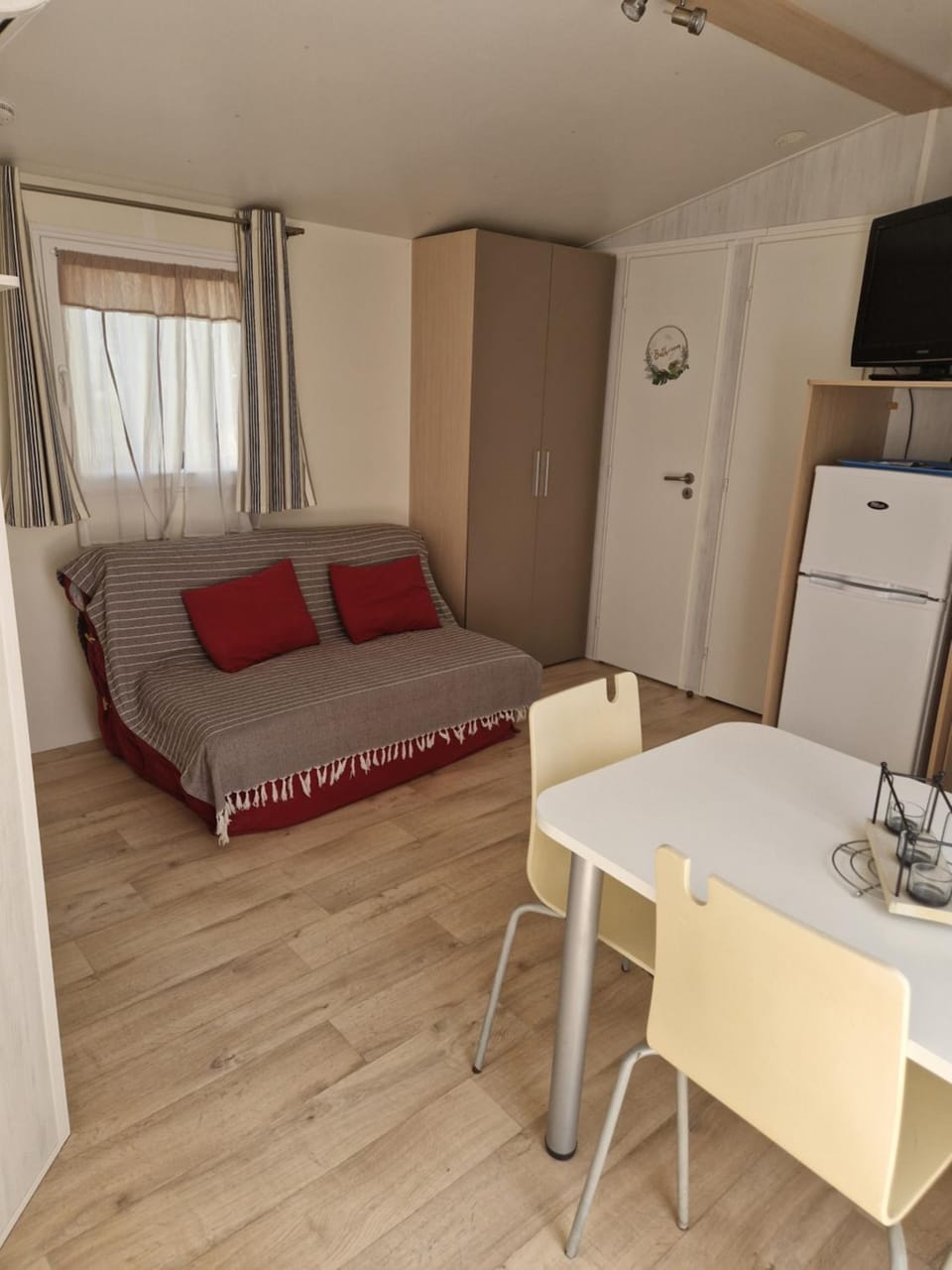 Kitchen or kitchenette, Living room, Seating area, wardrobe