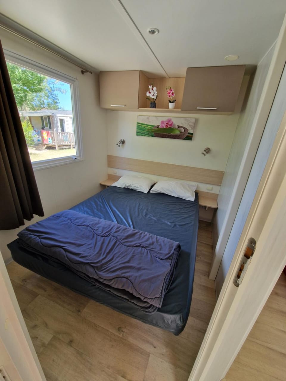 Bed, Photo of the whole room, Bedroom, wardrobe