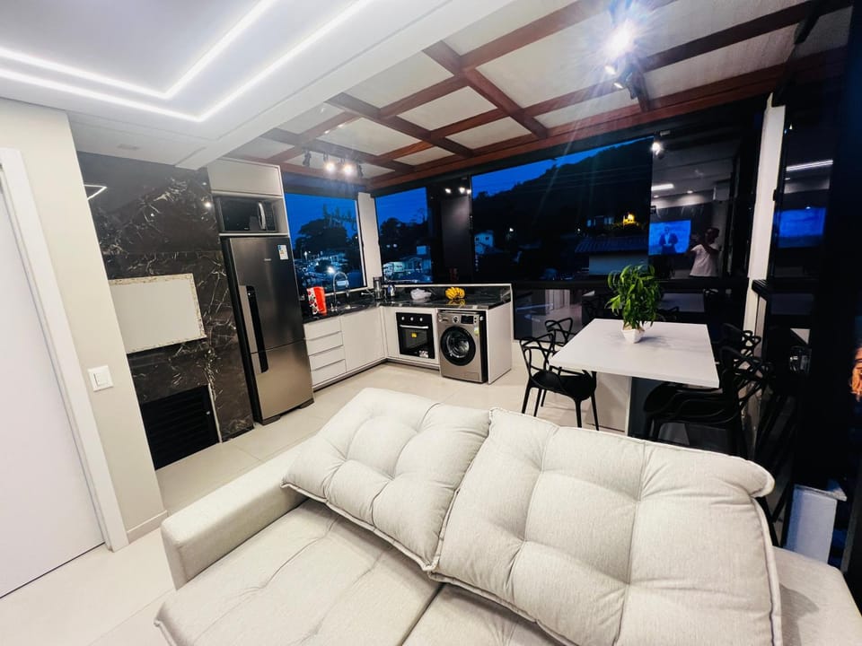 Kitchen or kitchenette, Living room, Dining area