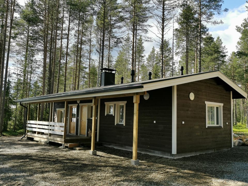 Property building, Facade/entrance, Summer