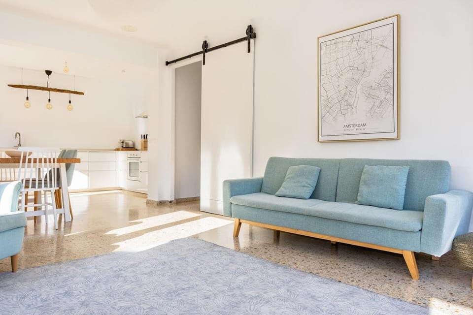 Cabalicious Flat-big families by Invalencia Apartment in Valencia