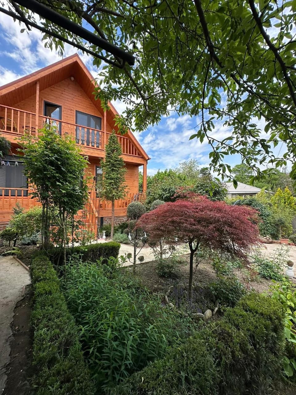 Property building, Spring, Day, Natural landscape, Garden, Garden view